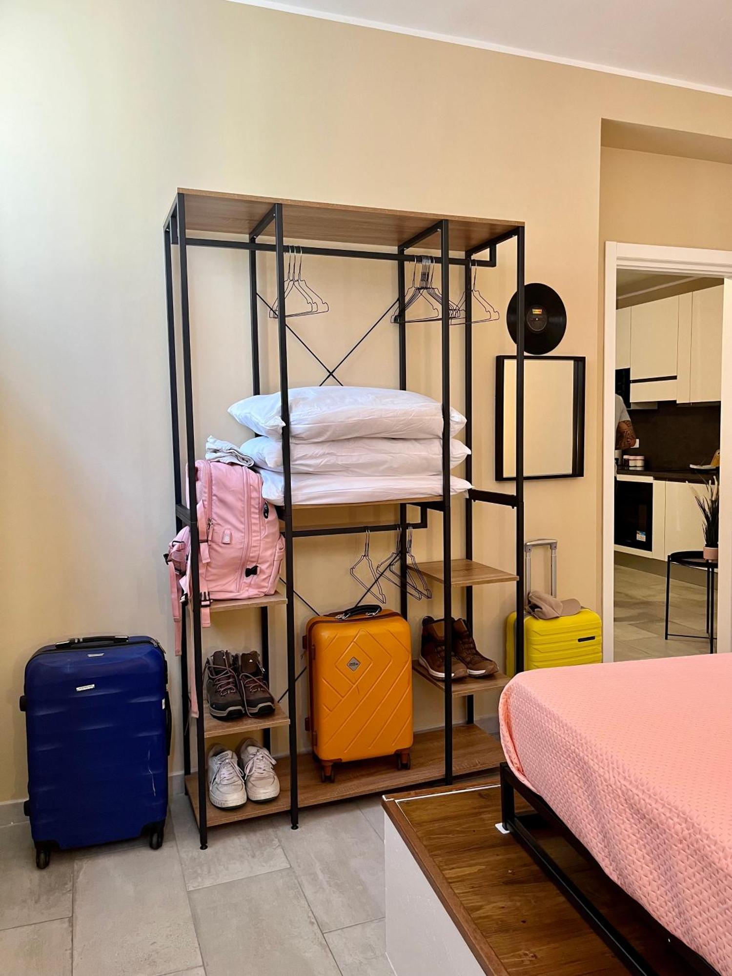 Dimora Chic - A 5 Fermate Dal Duomo Villa มิลาน ภายนอก รูปภาพ